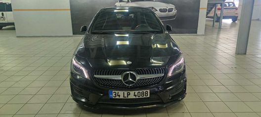 Mercedes - Benz / CLA